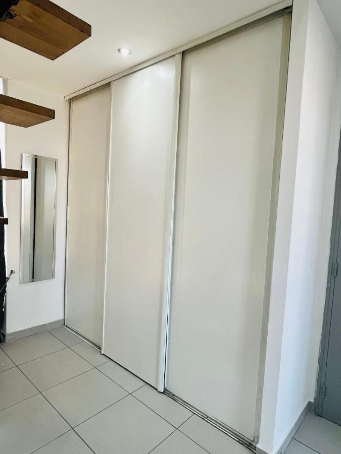 Superbe Duplex Design Neuf 2 Chambres, Climatise Tout Confort, Facile D,Acces Stationnement Gratuit Marselha Exterior foto